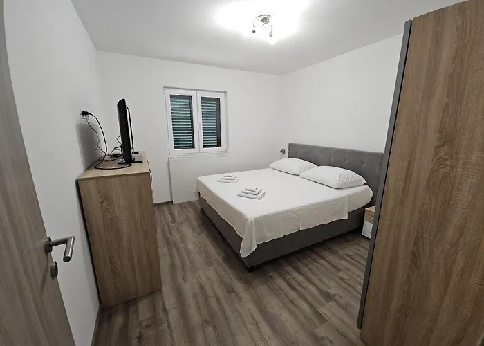 ヴィラ Lavanda ポヴリャナ